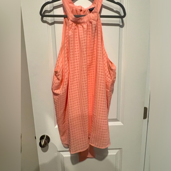 NWT! Torrid size 4 halter top with bow in back! - Picture 1 of 9